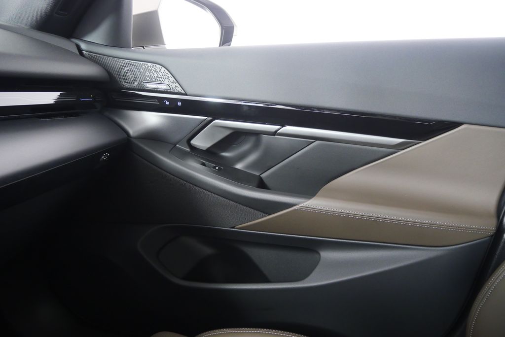 Thumbnail: 2024 BMW 5 Series - 29