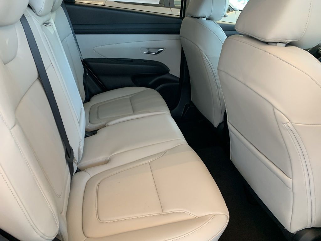 New 2026 White Hyundai SEL Premium image 16