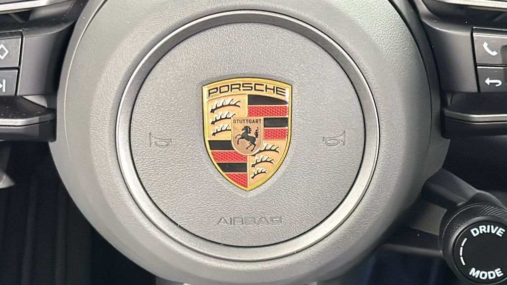 Thumbnail: 2025 Porsche Taycan - 20