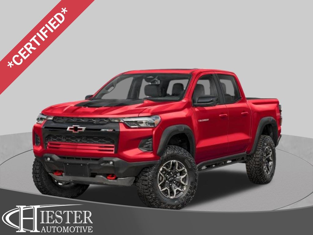 Summit White 2025 Chevrolet Colorado Pickup Truck Four-Wheel Drive 8-Speed Automatic