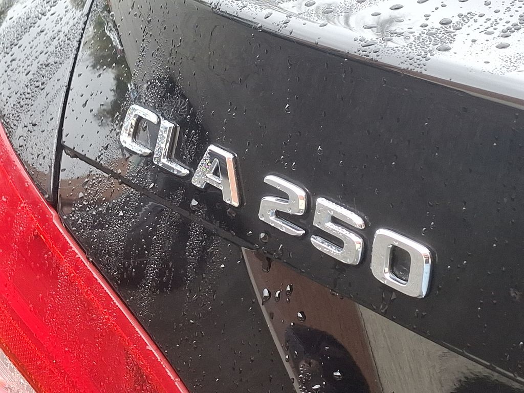2017 Mercedes-Benz CLA 250 30