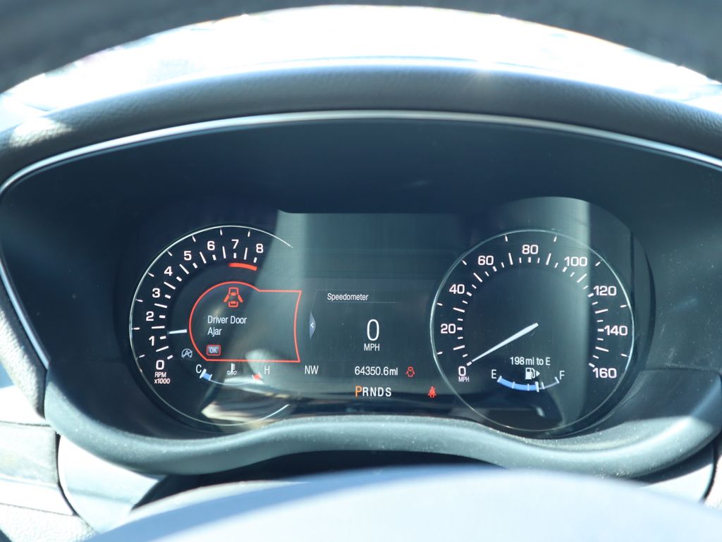 Thumbnail: 2017 Lincoln MKC - 18