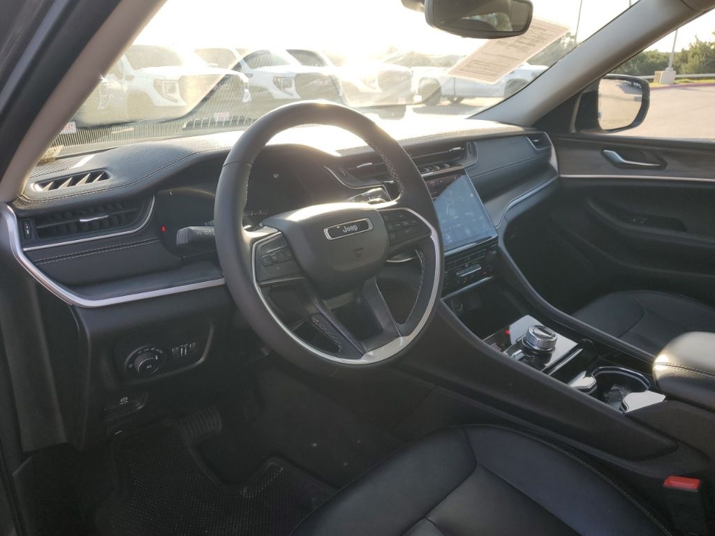 Used Car 2023 Jeep Grand Cherokee L  Limited For Sale Under $30,000 In Austin, Texas