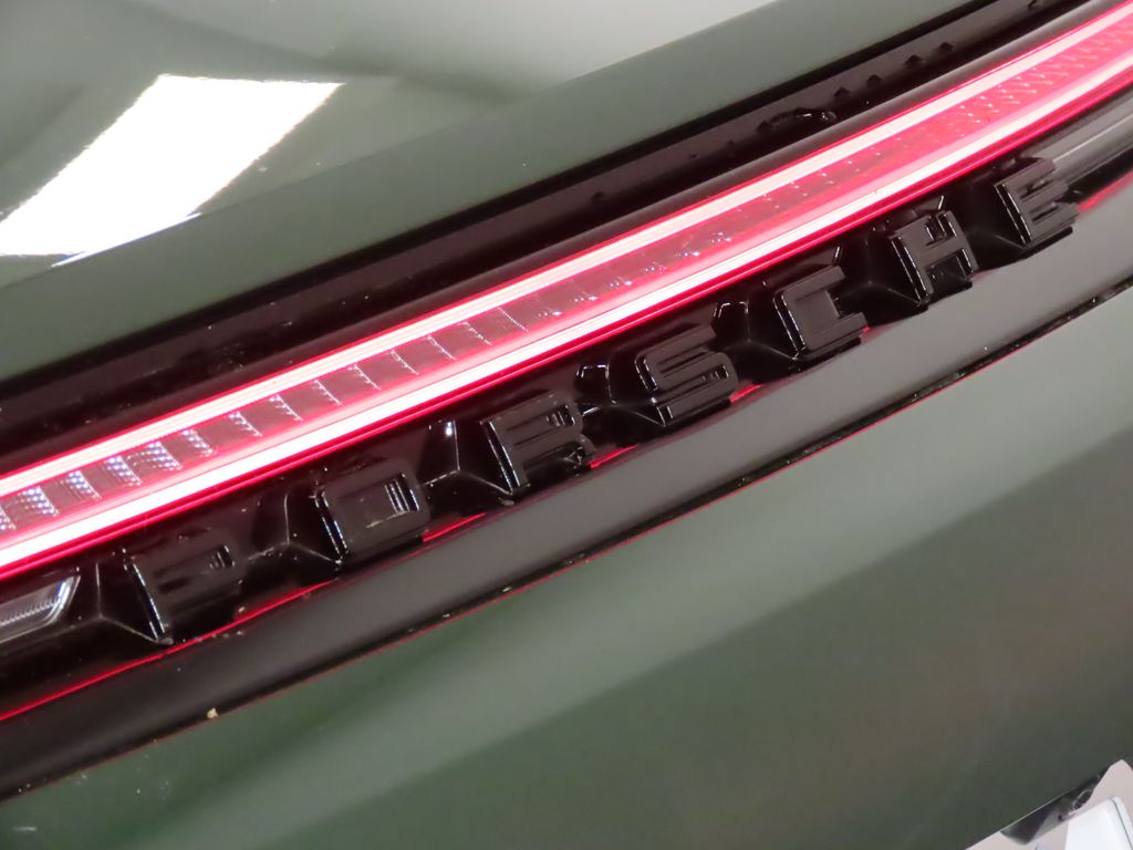 Thumbnail: 2025 Porsche Panamera - 12