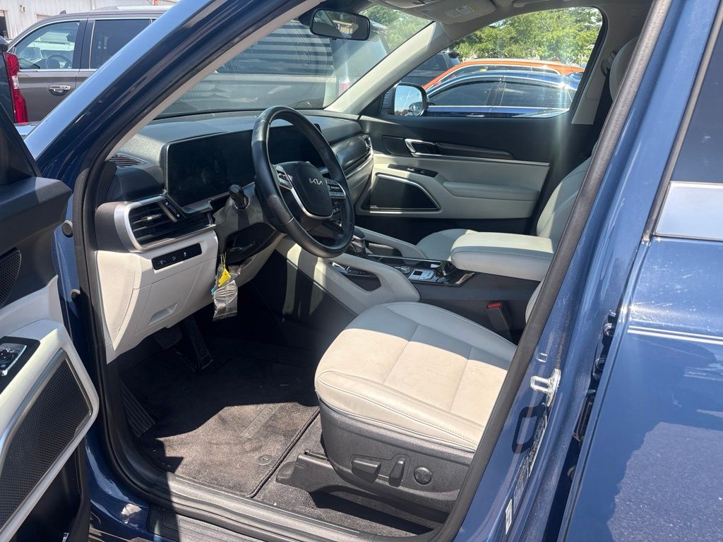 Certified Used 2024 Black Kia S image 18