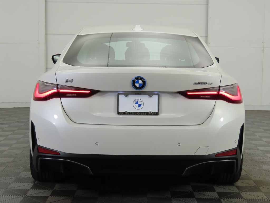 2022 BMW i4 eDrive40 6