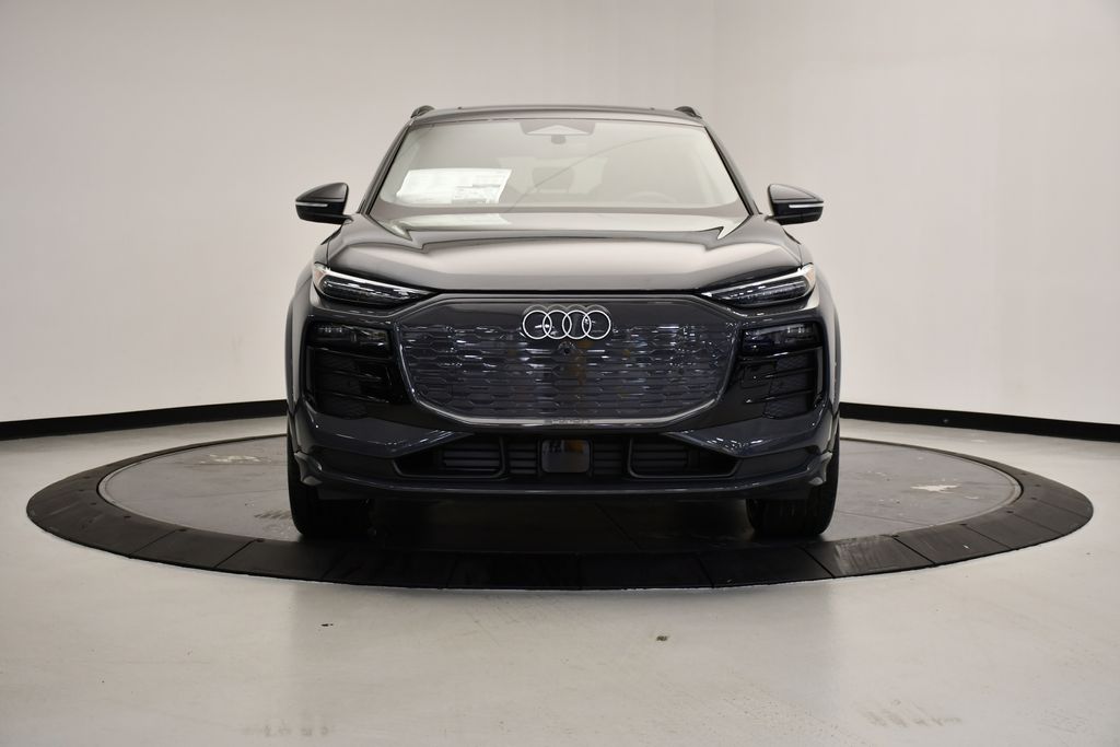 Thumbnail: 2025 Audi Q6 e-tron - 8
