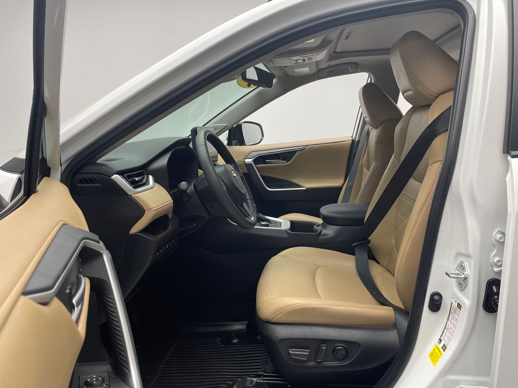 Thumbnail: 2023 Toyota RAV4 - 12