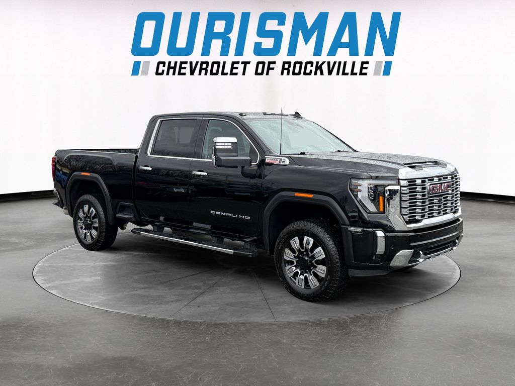 2025 GMC Sierra 2500HD Denali Crew Cab 4WD