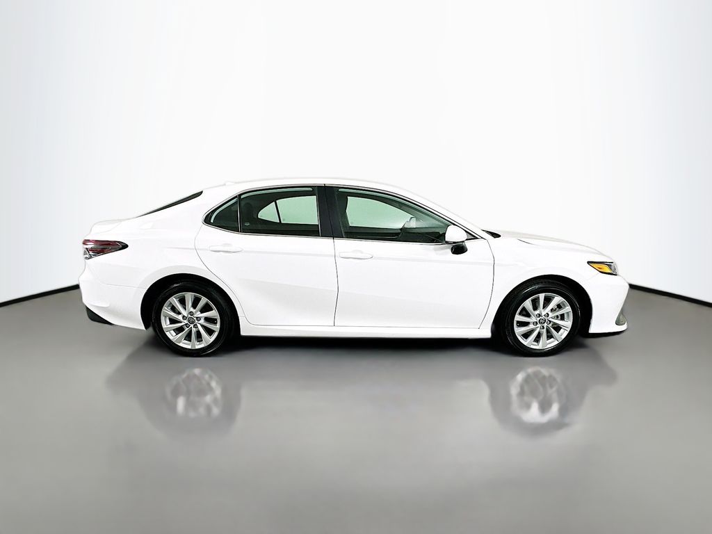 2024 Toyota Camry LE 4