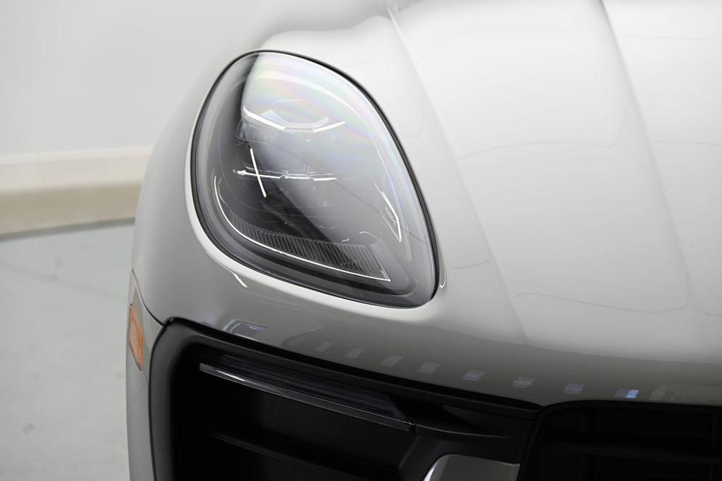 2024 Porsche Macan  9