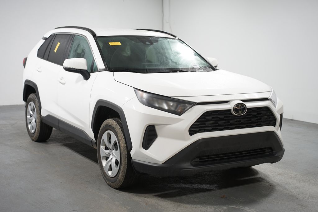 2020 Toyota RAV4 LE 3