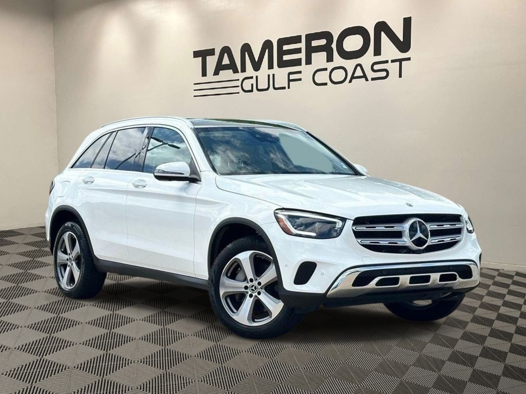 Polar White 2022 Mercedes-Benz GLC 300 SUV RWD SUV / Crossover Rear-Wheel Drive 9-Speed Automatic