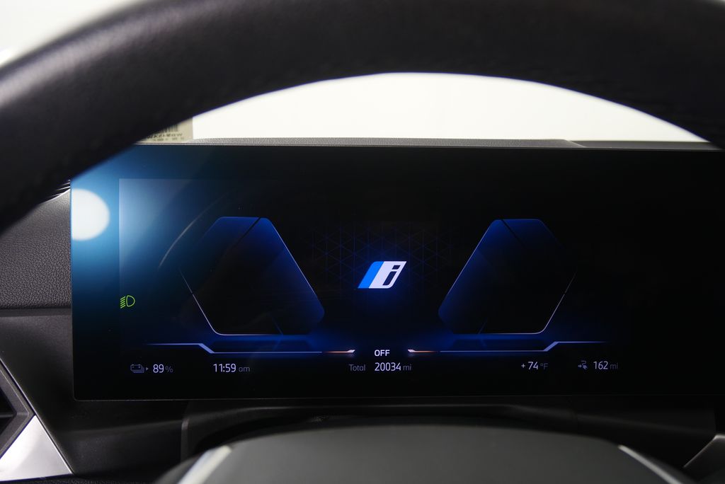 Thumbnail: 2023 BMW i4 - 19