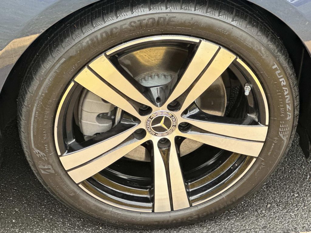 Thumbnail: 2025 Mercedes-Benz C-Class - 19