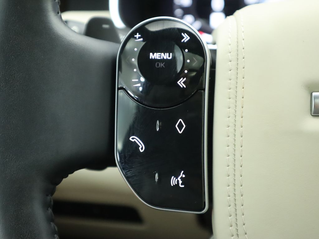 Thumbnail: 2021 Land Rover Range Rover - 11