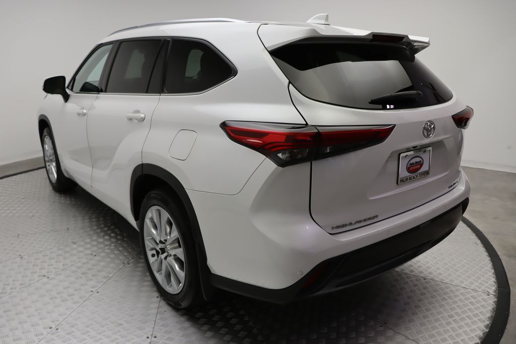 2023 Toyota Highlander Limited 11