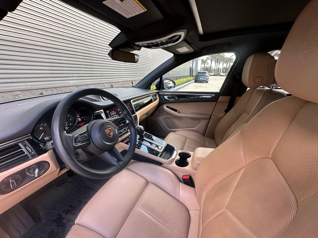 Thumbnail: 2023 Porsche Macan - 4