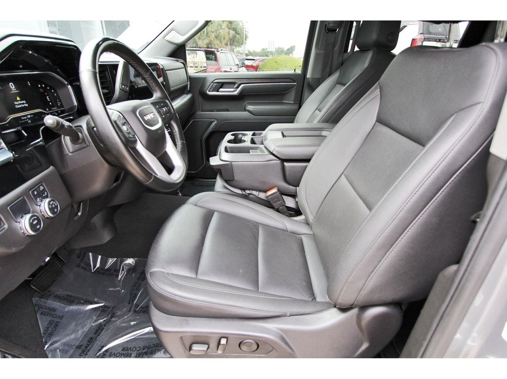 2025 GMC Sierra 1500 SLT - 5