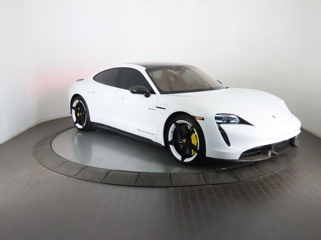Thumbnail: 2021 Porsche Taycan - 9