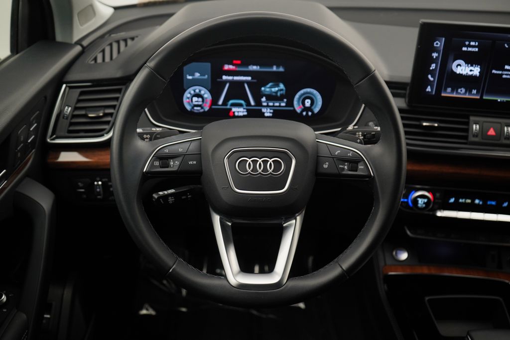 Thumbnail: 2023 Audi Q5 - 9
