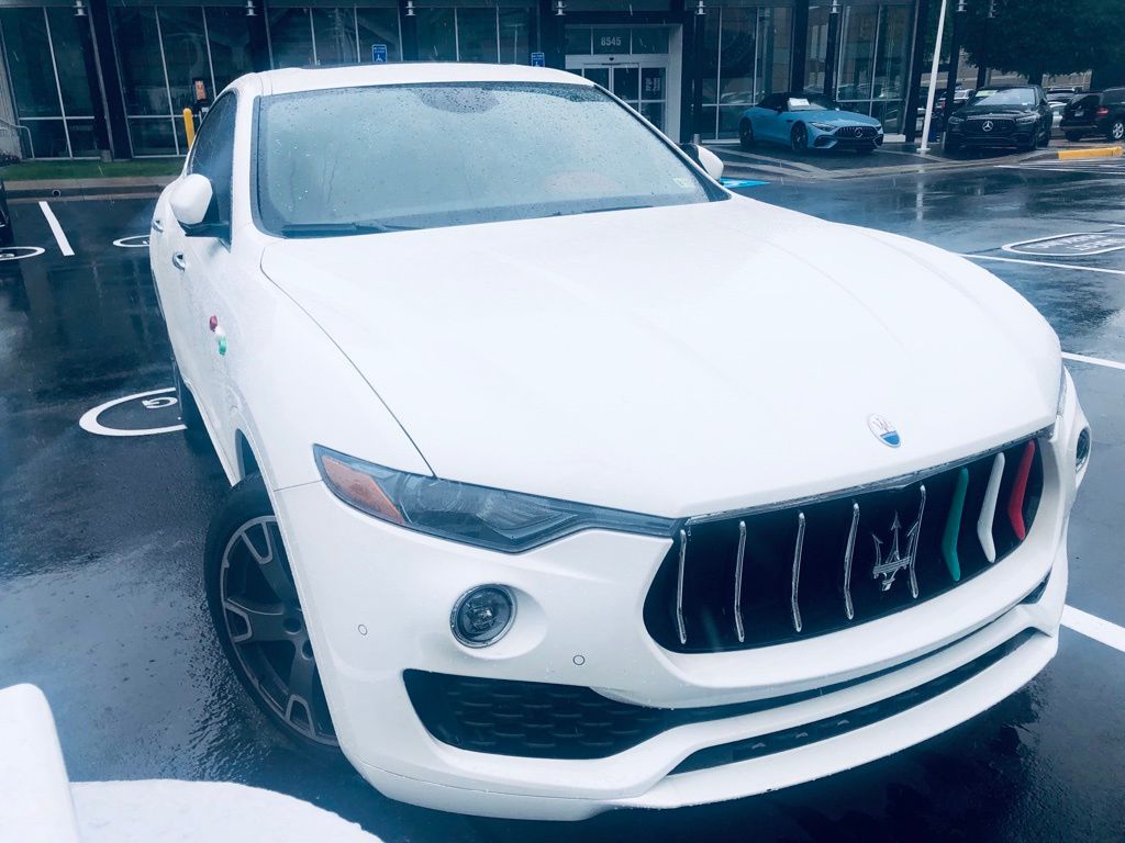 2021 Maserati Levante Base 3