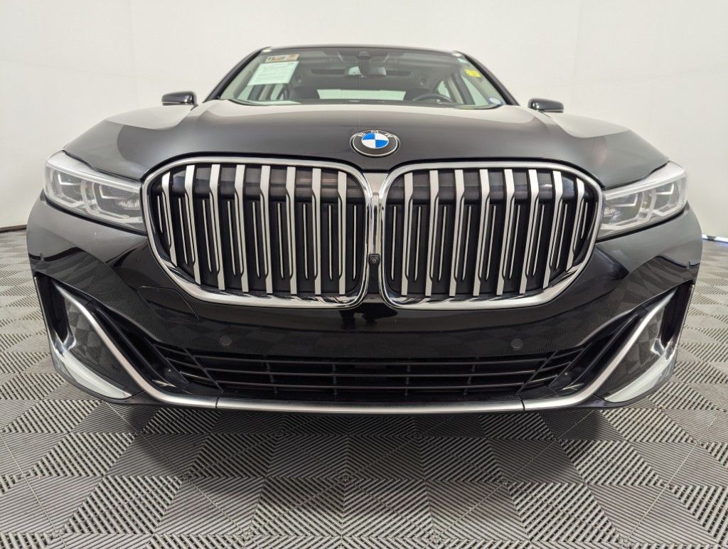 2022 BMW 7-Series 740i xDrive photo