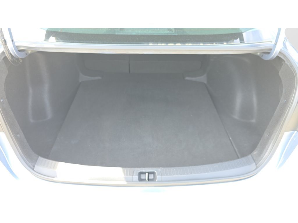 Used 2024  Toyota LE image 9
