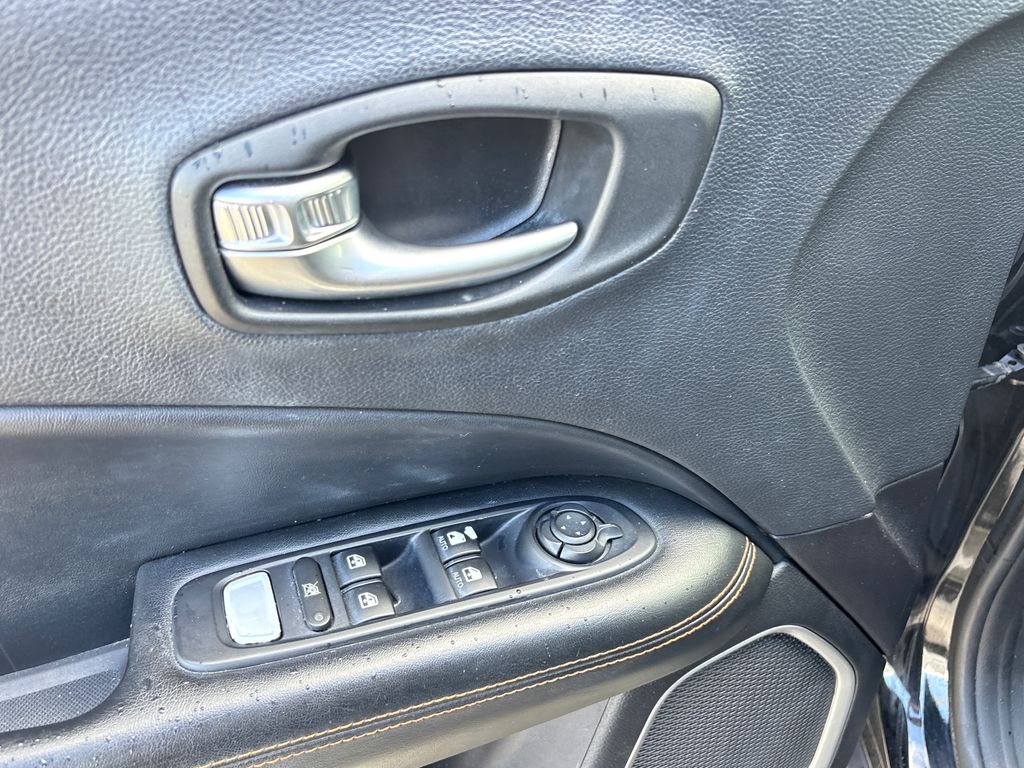 Used 2018 Black Jeep Limited image 19