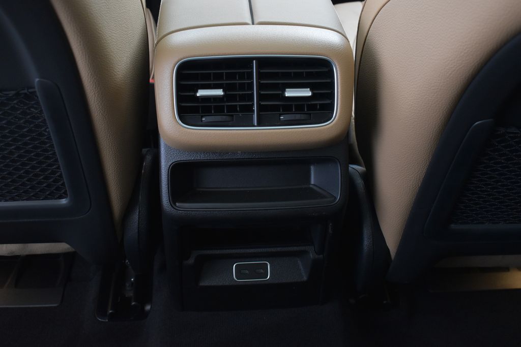 Thumbnail: 2026 Mercedes-Benz GLE - 24