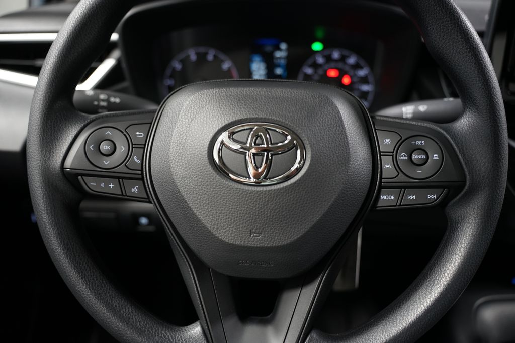 2025 Toyota Corolla LE 12