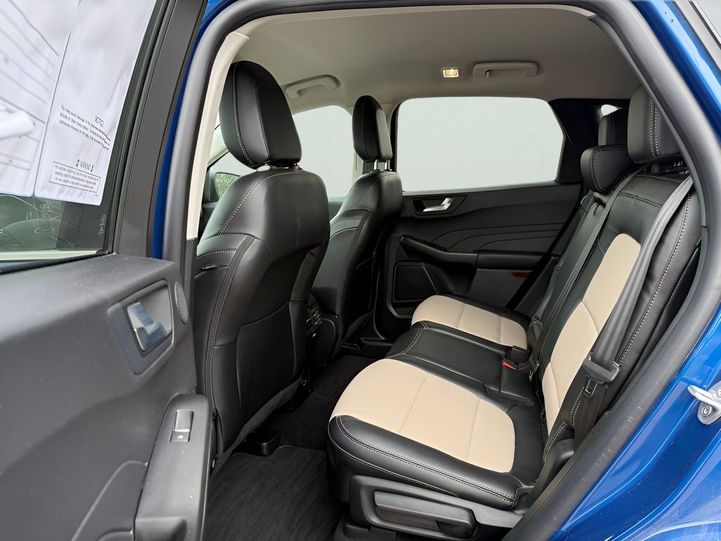 2022 Ford Escape Hybrid
