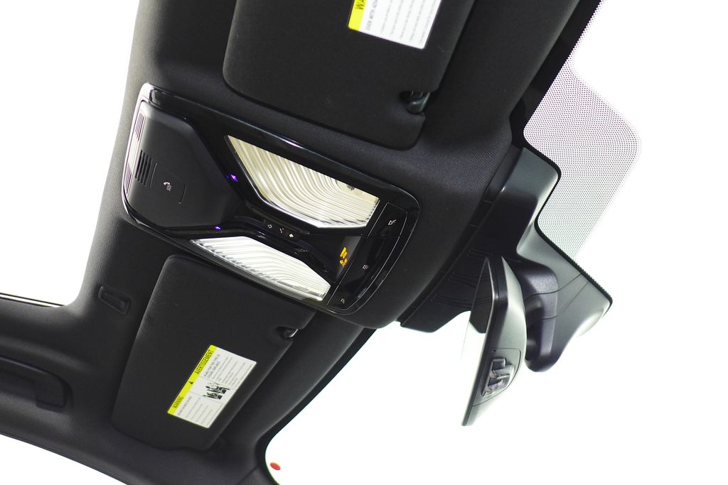 Thumbnail: 2023 BMW 5 Series - 17