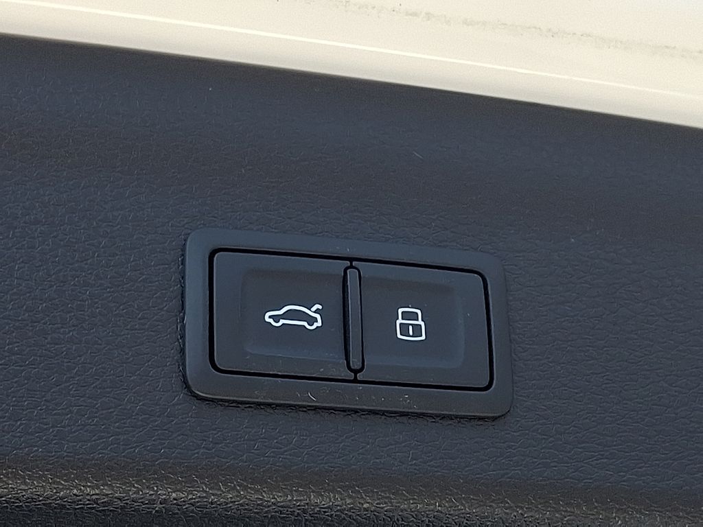 2022 Audi Q3 Premium 28