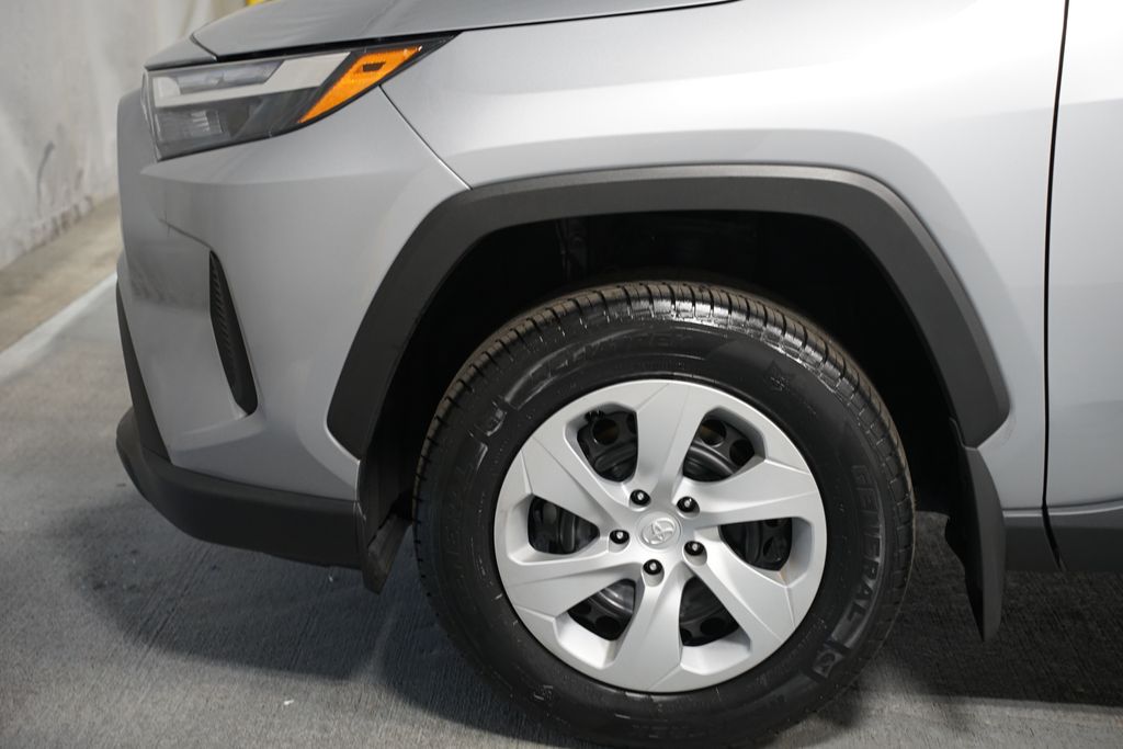 Thumbnail: 2024 Toyota RAV4 - 5
