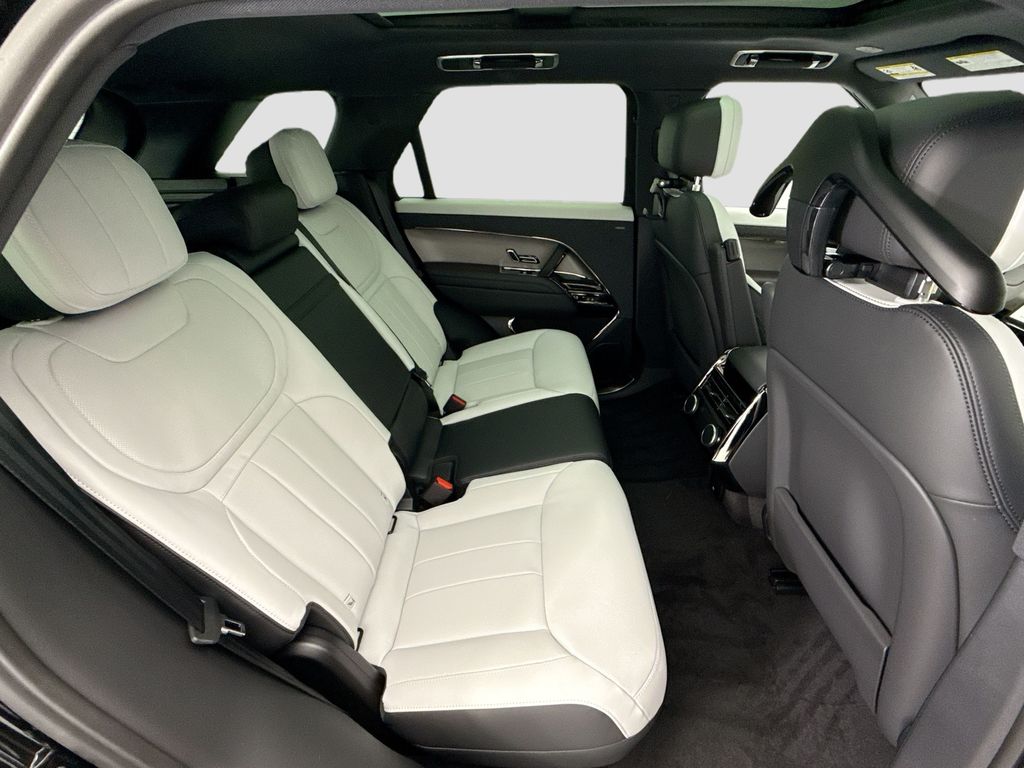 Thumbnail: 2026 Land Rover Range Rover Sport - 21