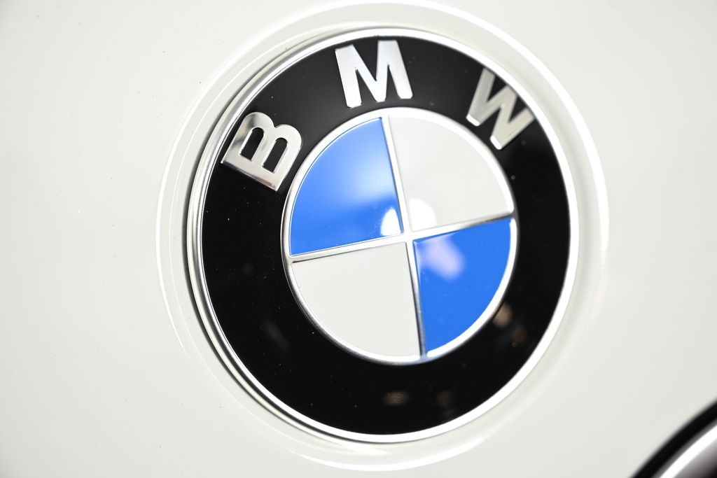 Thumbnail: 2025 BMW X1 - 13