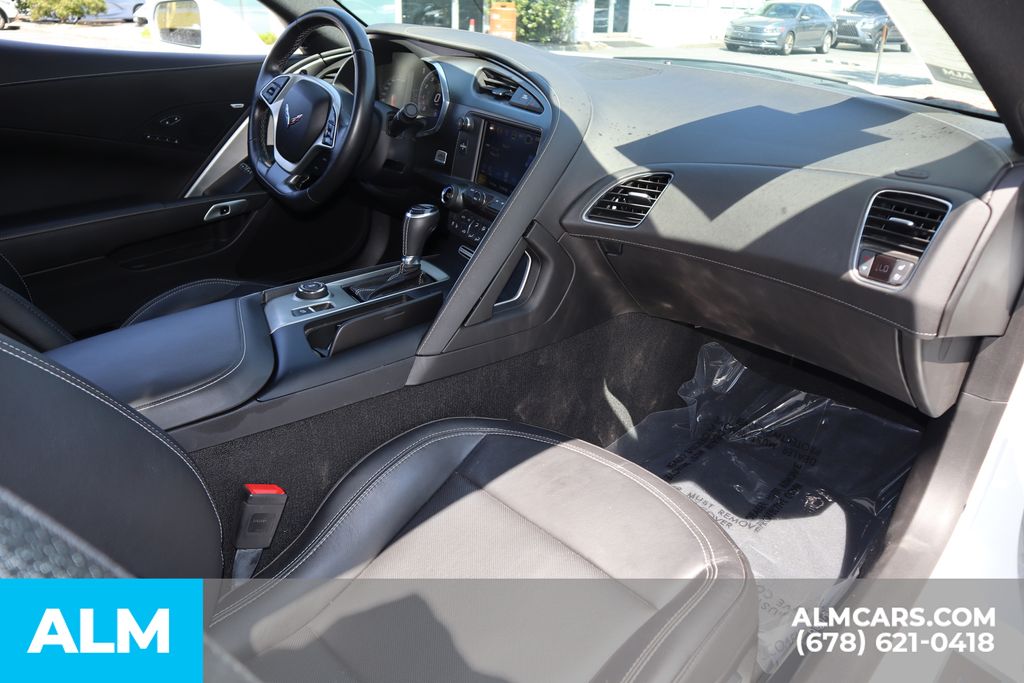 Used 2019 White Chevrolet Grand Sport image 21