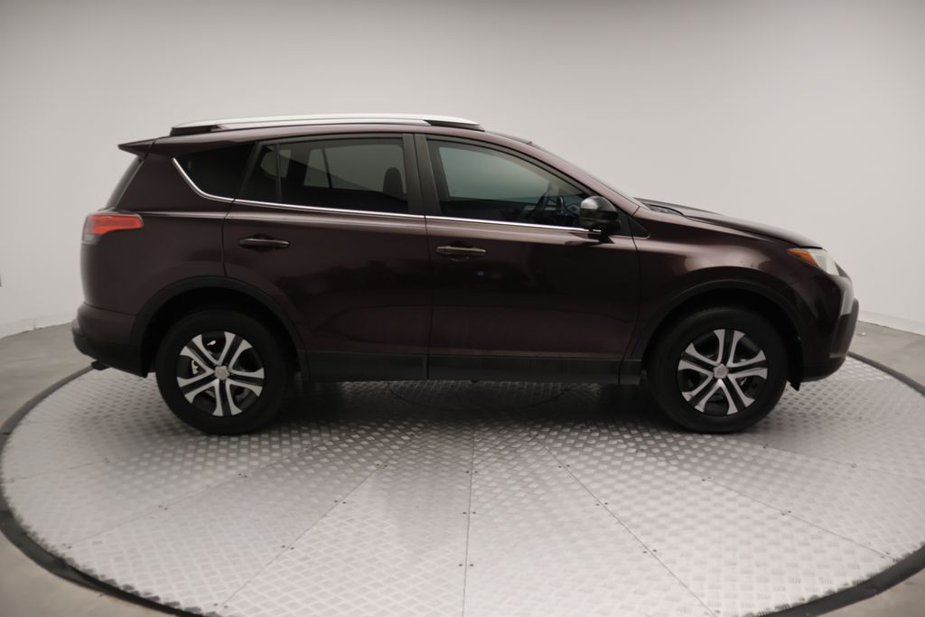 Thumbnail: 2018 Toyota RAV4 - 7