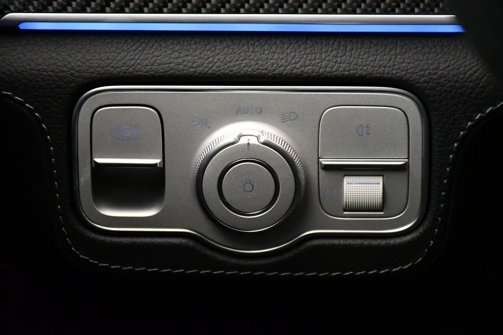 Thumbnail: 2026 Mercedes-Benz GLE - 21