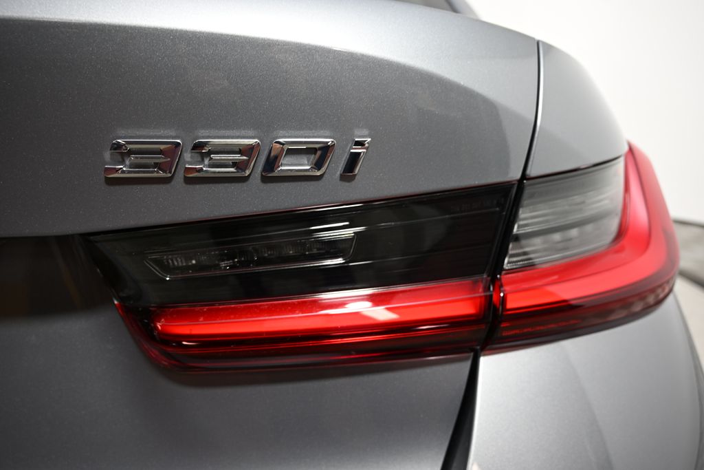 Thumbnail: 2026 BMW 3 Series - 11