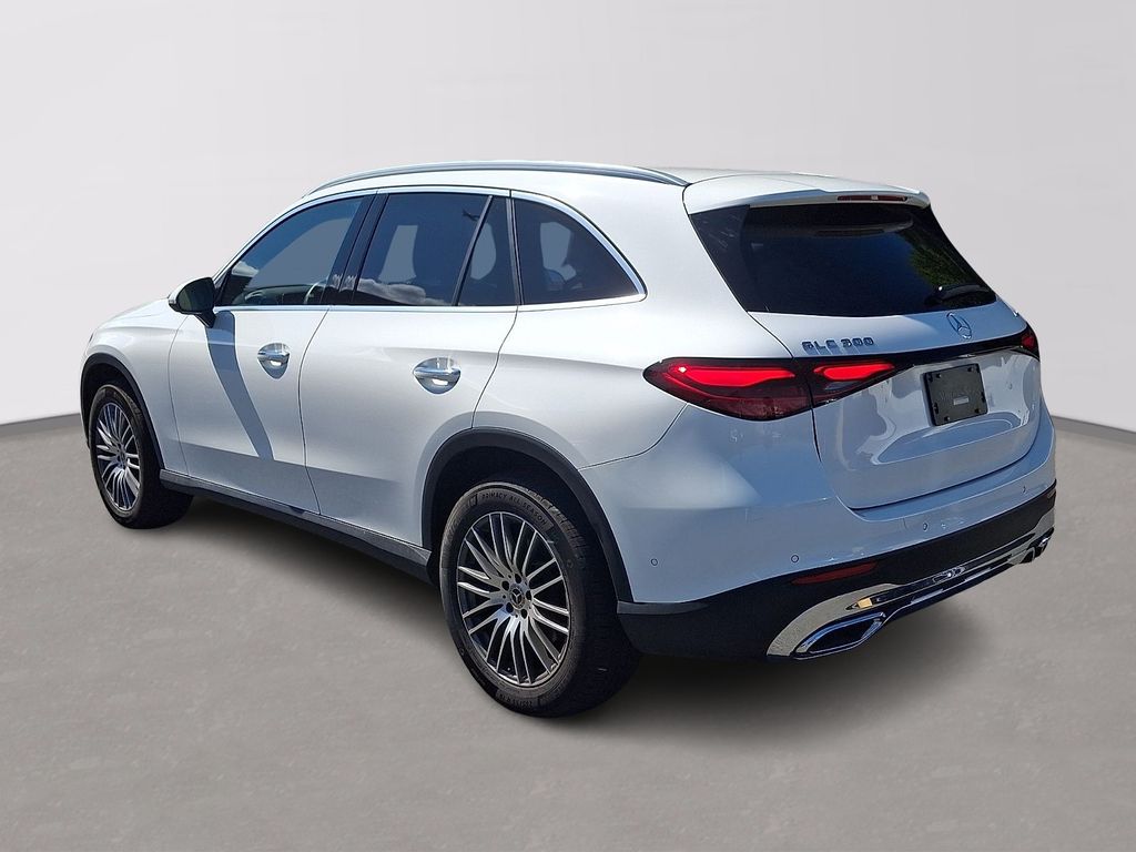 Thumbnail: 2026 Mercedes-Benz GLC - 6