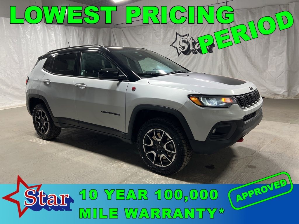 Silver Zynith Metallic Clearcoat 2025 Jeep Compass Trailhawk 4WD SUV / Crossover Four-Wheel Drive 8-Speed Automatic