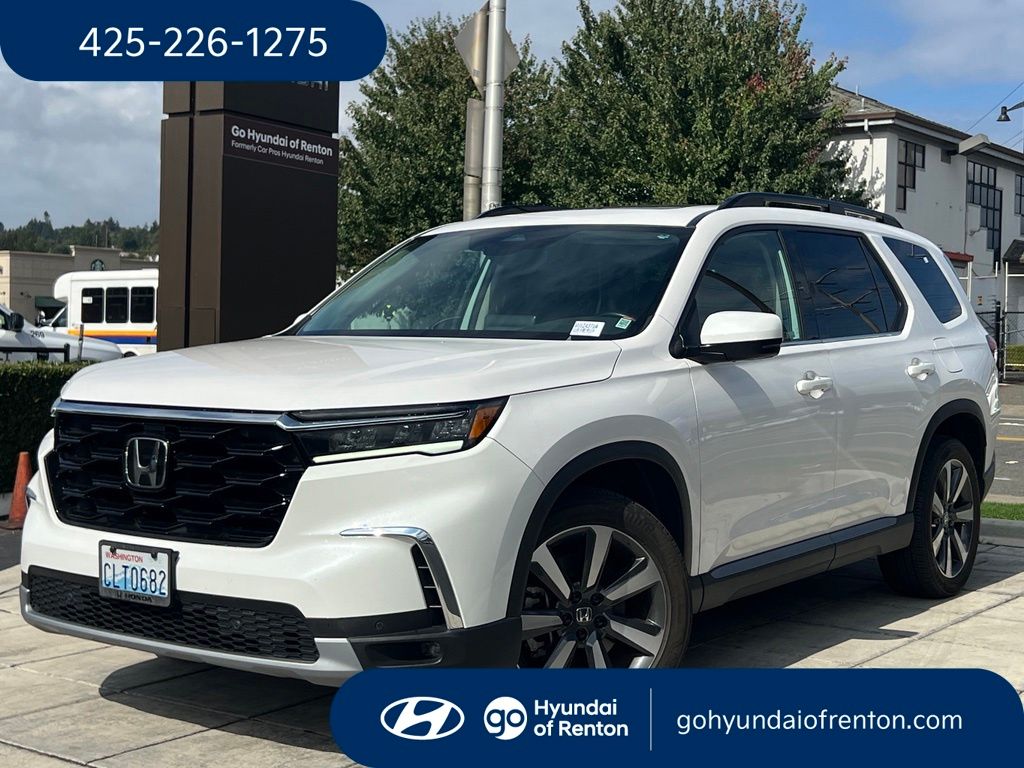 Platinum White Pearl 2024 Honda Pilot SUV / Crossover All-Wheel Drive Automatic