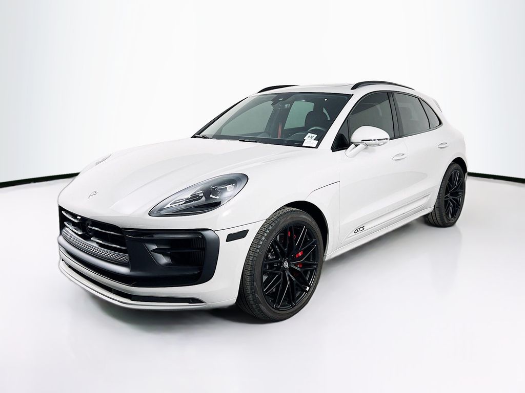 2026 Porsche Macan GTS AWD