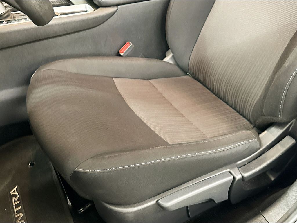 2023 Nissan Sentra SV 18