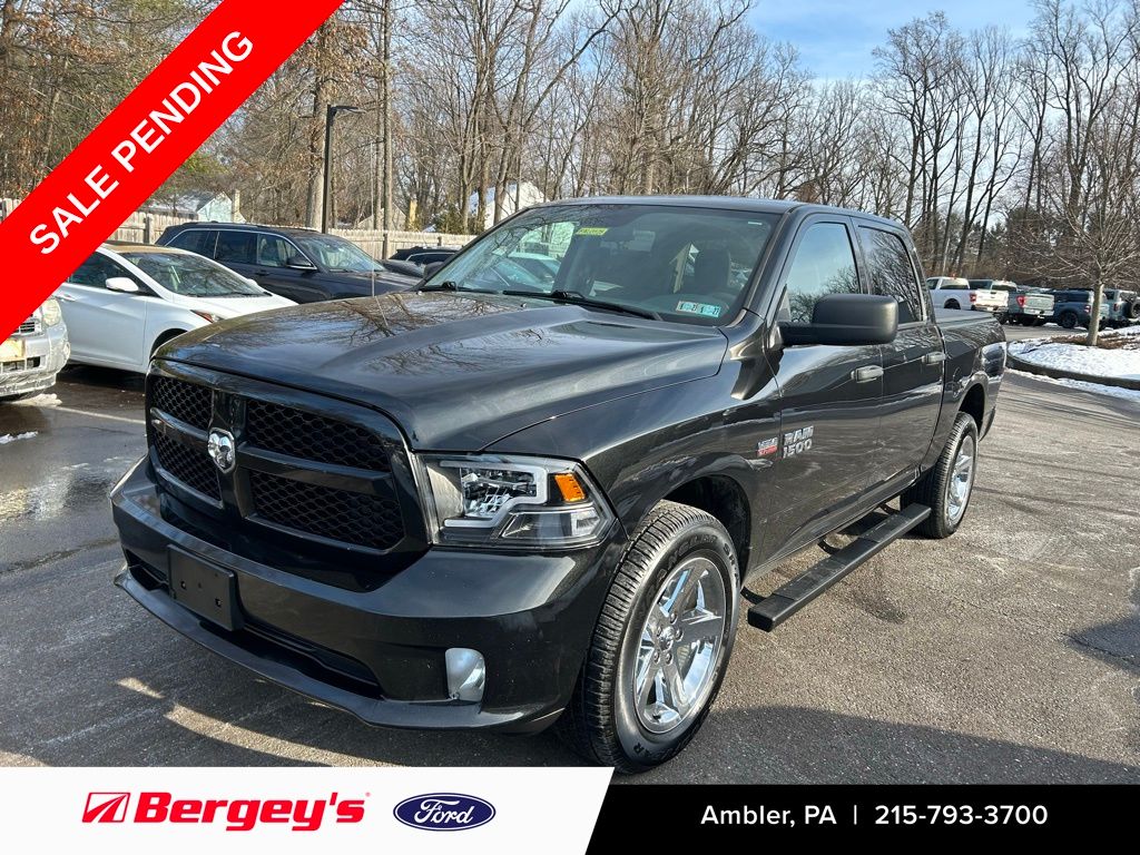 2018 RAM 1500 Express Crew Cab 4WD
