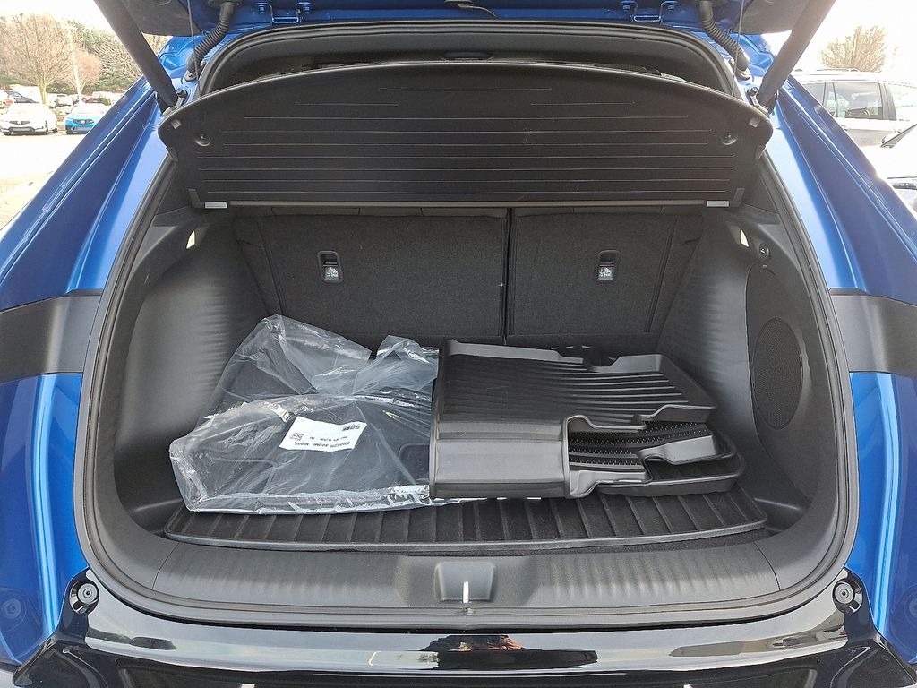 Thumbnail: 2025 Acura ADX - 30