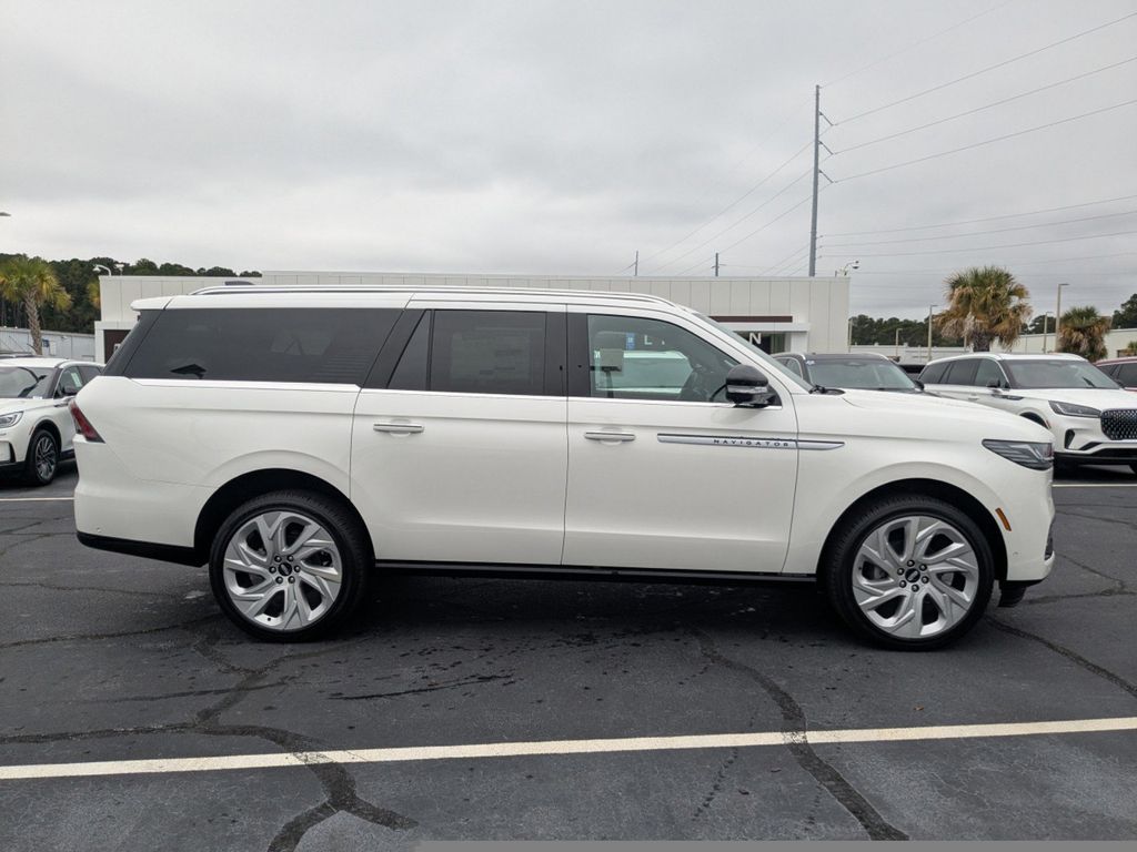 2025 Lincoln Navigator Reserve L