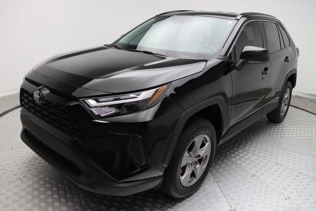 2024 Toyota RAV4 LE 2